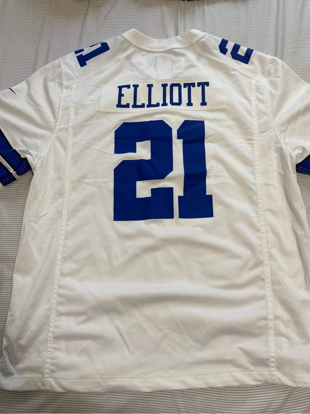 NFL Men's Ezekiel Elliott #21 White and Blue Jersey
